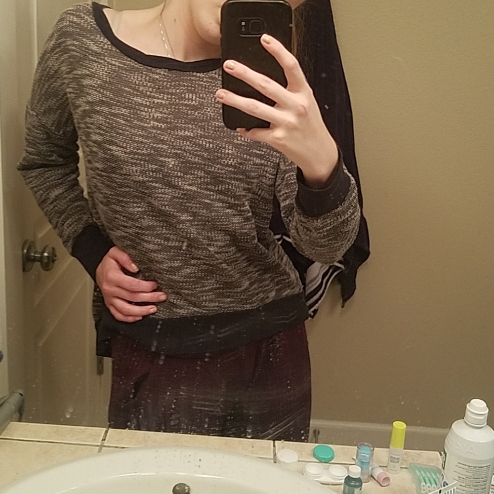 Sweater - Picture 1 of 4